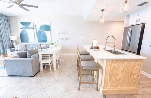 Panama City Beach Condo | Sterling Reef 503 - Sleeps 6 - Free Beach Chairs