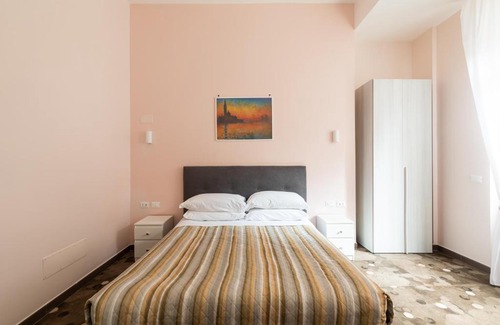 Nomentano House | Stevenson Rooms