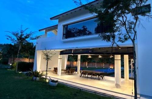 Si Rusa Villa | Stevlynn Villa