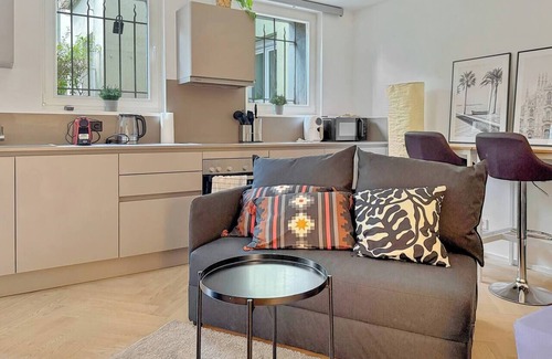 Weinsteige Apartment | Stgt Gartenwohnung mit Patio – 4 Pers.
