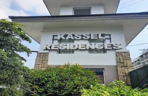 Moonwalk Condo | STH Condotels 01 Near NAIA Terminals 123
