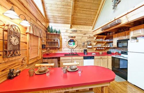 Gatlinburg - Pigeon Forge House | Sticks and Stones