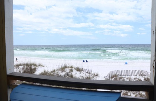 Miramar Beach House | Sticks in the Sand 4B Oceanfront Studio w/, Private Beaches!