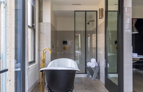Historic Core Hotel | STILE Downtown Los Angeles by Kasa