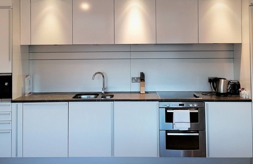 King's Cross Apartment | Still Life King's Cross Superior