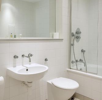 Old Street Apartment | Still Life Old Street Executive