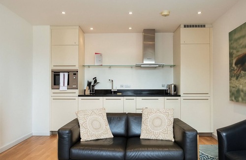 Clerkenwell Apartment | Still Life St. Paul's Executive