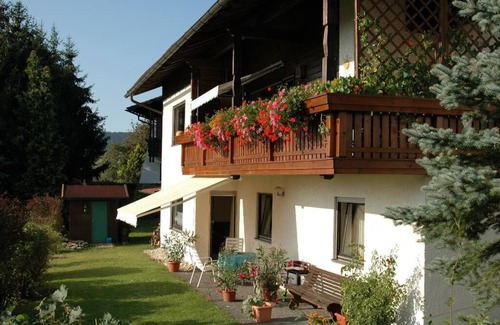 Haibuhl Apartment | Stilla vacation apartment with terrace and panoramic view of the Regental valley