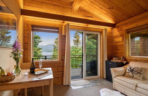 Halibut Cove Resort | Stillpoint Lodge - All-Inclusive