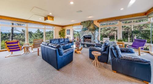 Halibut Cove Resort | Stillpoint Lodge - All-Inclusive