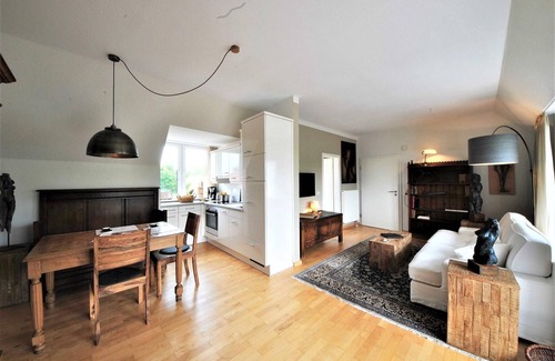 Wangerooge Apartment | Stilvolle Ferienwohnung mit Zwei Sonnigen, Überdachten Balkonen in Strandnähe
