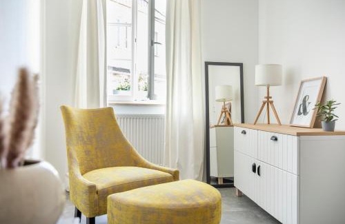 Bayreuth Apartment | Stilvoll! 2 Schlafzimmer! Klimatisiert! Gassenviertel-Fußgängerzone! Wohnzimmer! Küche! Bad!