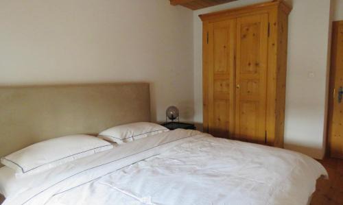 Sent Apartment | Stilvolle 2,5 Zimmer, Ferienwohnung in Sent