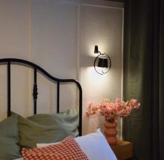 Schleußig Apartment | stilvoller Altbau im ruhigen Schleußig mit WLAN, Netflix, Waschmaschine