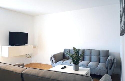 Stadtmitte Apartment | Stilvolles Apartment in stadtnähe-Parkplatz- 4 Personen- Balkon