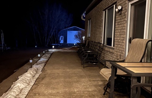 Clearwater House | Stirling's - Farm stay hosted by Diane. Dogs and chickens on the property