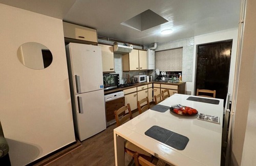 Larkhall Apartment | Stockwell Station Double Room