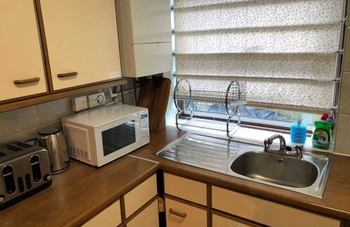 Larkhall Apartment | Stockwell Station Single Room