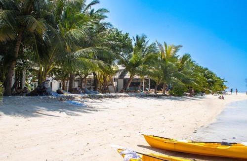 Dhiffushi Hotel | Stone Beach Club