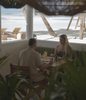 Dhiffushi Hotel | Stone Beach Club