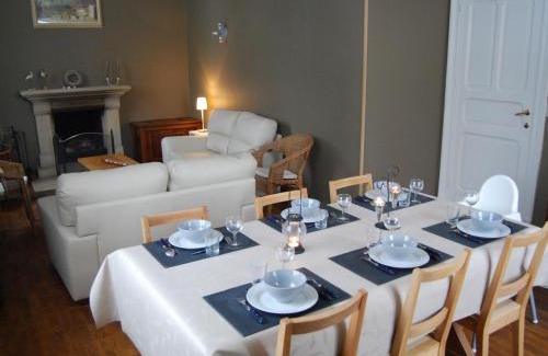 Les Rivages House | Stone built holiday home in Dinant with terrace