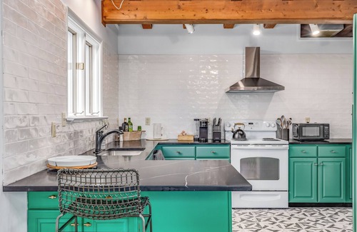 Kabletown House | Stone Cabin on Valley View: Firepit + Hot Tub