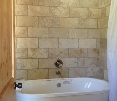 Tropic Hotel | Stone Canyon Inn