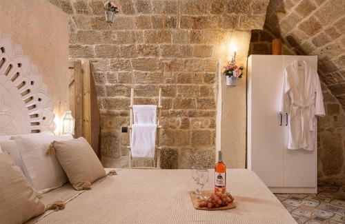 Rhodes Old Town Apartment | Stone Cave Suite