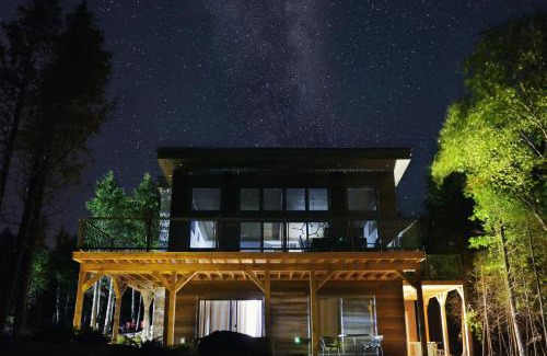 Tobermory Bed & Breakfast | Stone Cove Waterfront Adults Only B&B