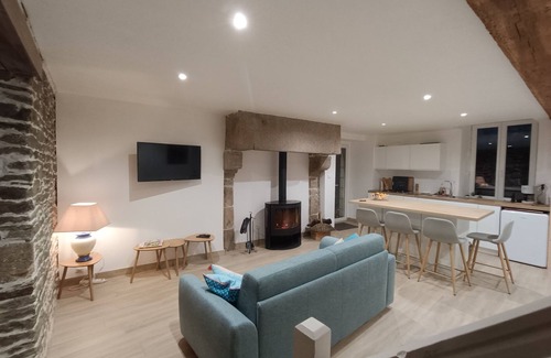 Saint-Hilaire-du-Harcouet House | Stone house 30 minutes from Mont Saint Michel between sea and forest