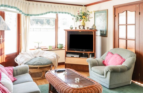 Alford Cottage | STONE GABLES, pet friendly, with hot tub in Alford, Aberdeenshire