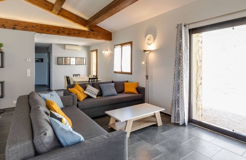 Orgnac-l'Aven House | Stone holiday home with private pool in southern Ardèche