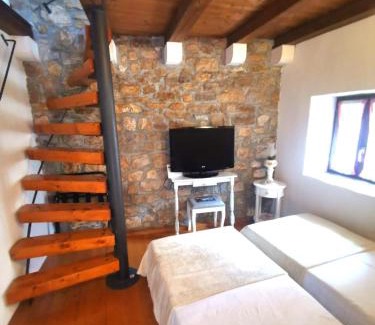 Kastel Sucurac Villa | Stone house Castellum