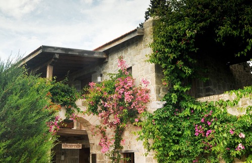 Datca Apartment | Stone House Deluxe Room - Kocaev-Mehmet Ali Aga Mansion