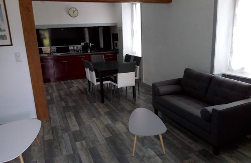 Bussiere-Galant House | Stone house full countryside near a city center