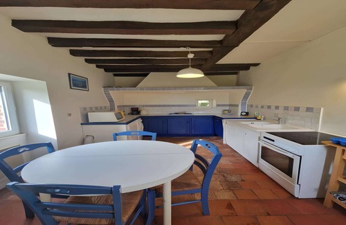Thoree-les-Pins House | Stone House in La Flèche with Garden & BBQ