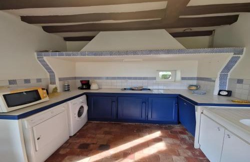 Thoree-les-Pins House | Stone House in La Flèche with Garden & BBQ