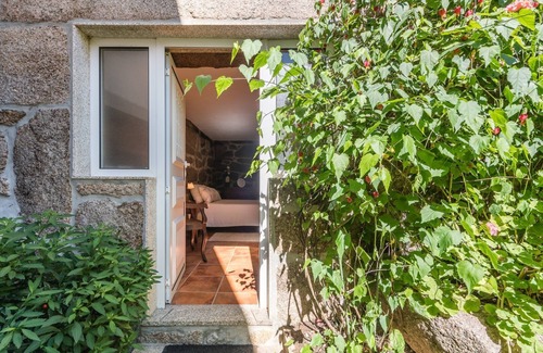 Montalegre e Padroso Apartment | Stone House in the Peneda-Gerês National Park