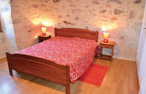 Saint-Bressou House | Stone house on a spacious property in the charming hamlet of Girou between Figeac and Rocamadour.