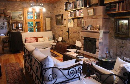 Ayvalik House | Stone House with Garden in Cunda/Ayvalik