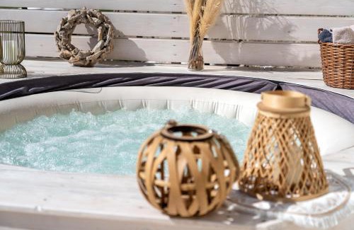 Kijevo Villa | Stone House With Jacuzzi "DINARA"