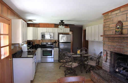 Fayetteville Cabin | Stone Lodge on 25 ac., 2 miles from New River Gorge National Park