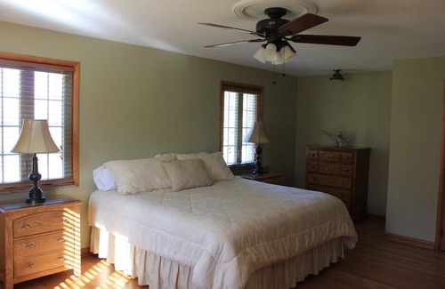 Fayetteville Cabin | Stone Lodge on 25 ac., 2 miles from New River Gorge National Park