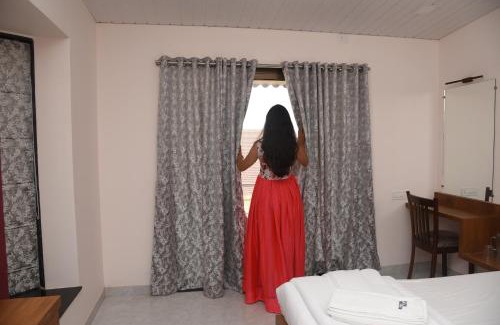 Bhilar Apartment | Stone shelter