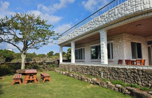 Seongsan House | Stone Stay Seongsan
