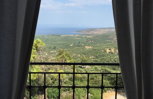 East Mani House | Stone Tower with panoramic view 10min from the beach
