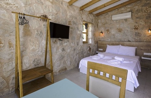 Kas House | Stone Vacation Flat w Pool in Kas