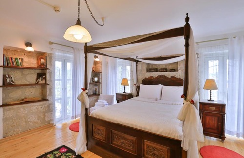 Ilica Villa | Stone Villa,Large Garden,Swimming Pool, Very Close the Beautiful Beach .