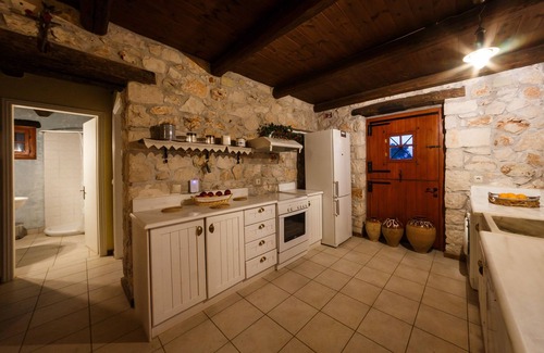 Askos Villa | Stone Villa Melite with private heated Swimming Pool and Hydromassage
