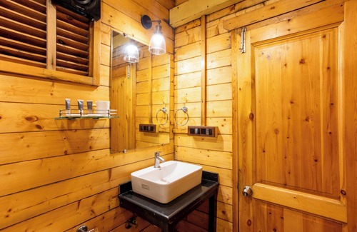 Mandrem Hotel | Stone Wood Resort